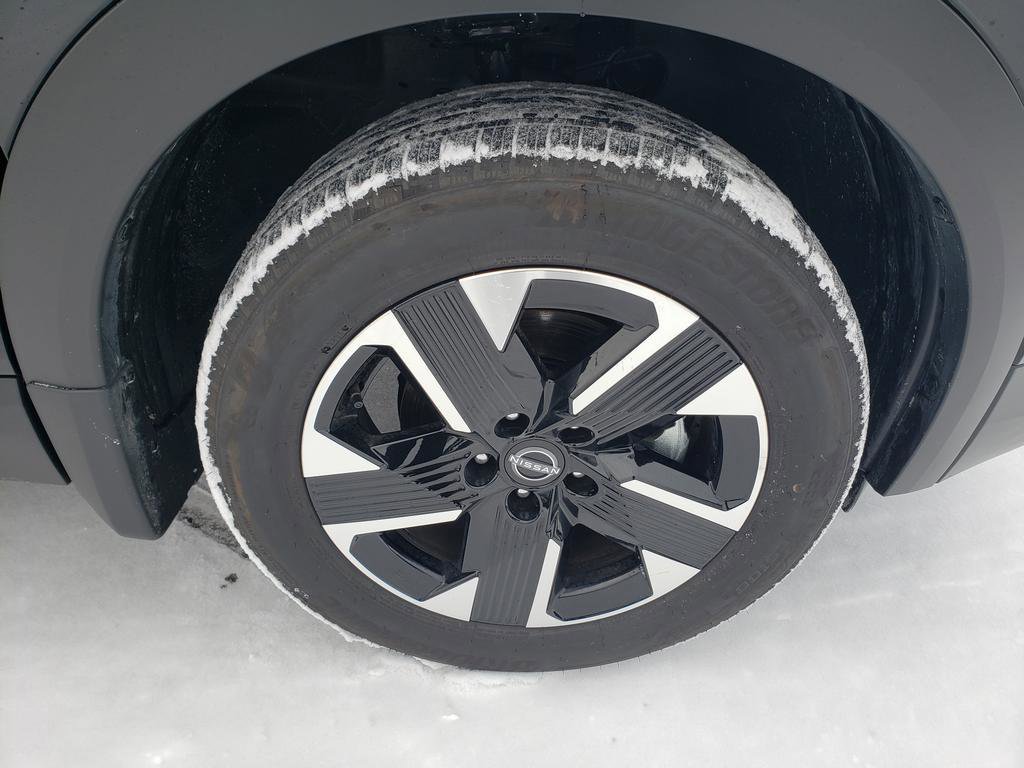 Certified 2025 Nissan Kicks SV w/ SV Premium Package image 45