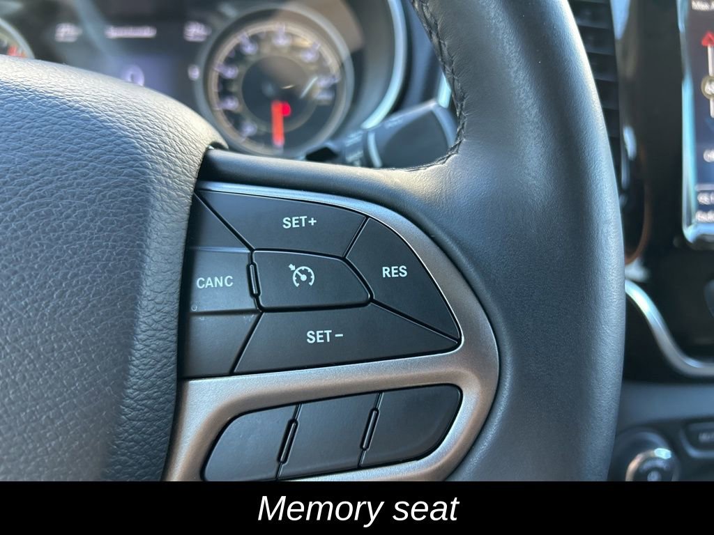 Used 2019 Jeep Cherokee Limited image 17