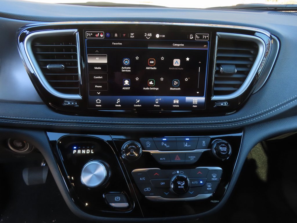 New 2026 Chrysler Pacifica Select image 5