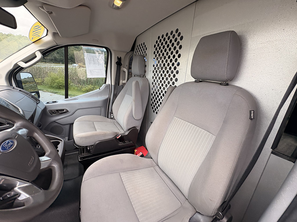 Used 2016 Ford Transit 250 130 Low Roof w/ Exterior Upgrade Package RWD image 22