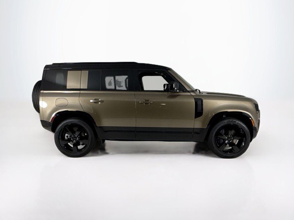 Used 2026 Land Rover Defender 110 X-Dynamic SE AWD/4WD image 6