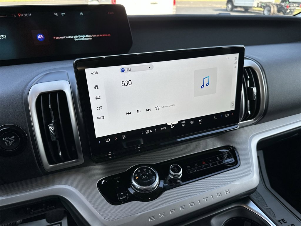 New 2025 Ford Expedition Active image 16