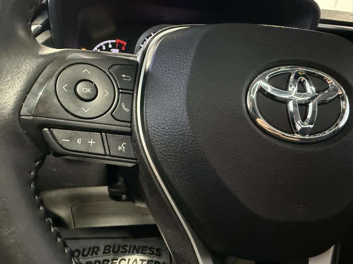 Used 2022 Toyota Corolla Cross LE w/ Moonroof Package image 20