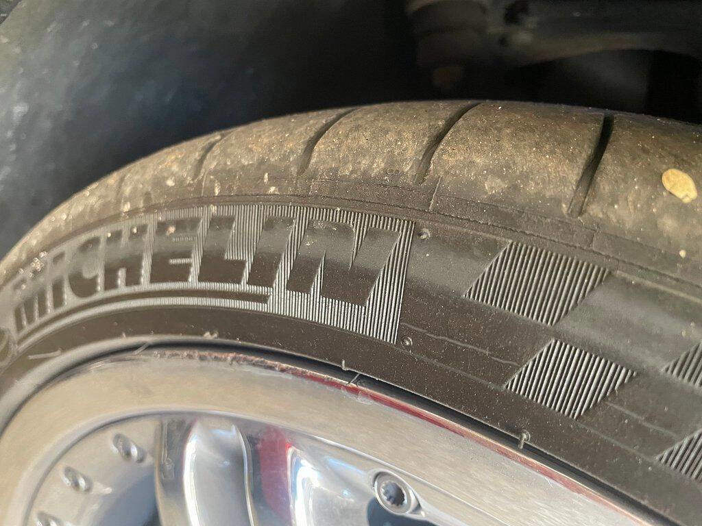 Used 2005 Mercedes-Benz SL 65 AMG image 34