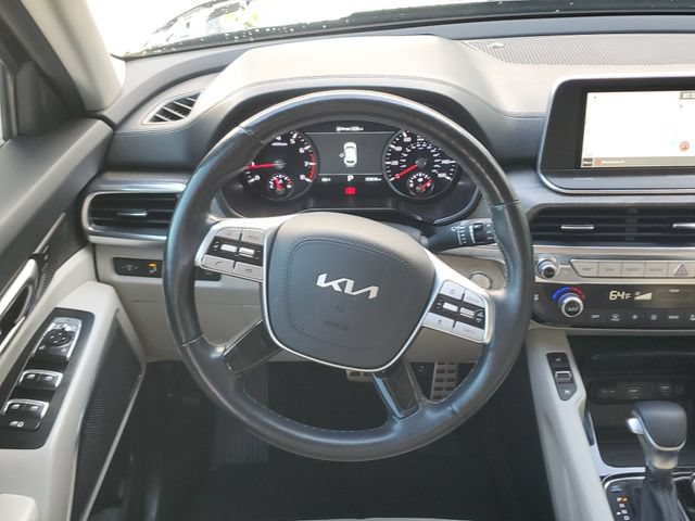 Certified 2022 Kia Telluride SX w/ Towing Package AWD/4WD image 13