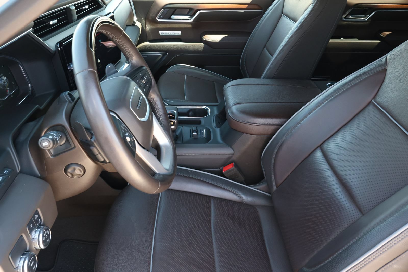 Used 2024 GMC Sierra 1500 Denali RWD image 15