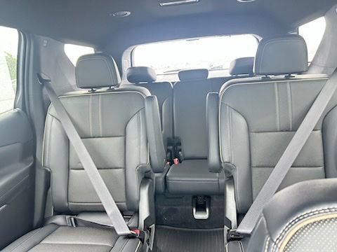 New 2026 Chevrolet Traverse High Country FWD image 12