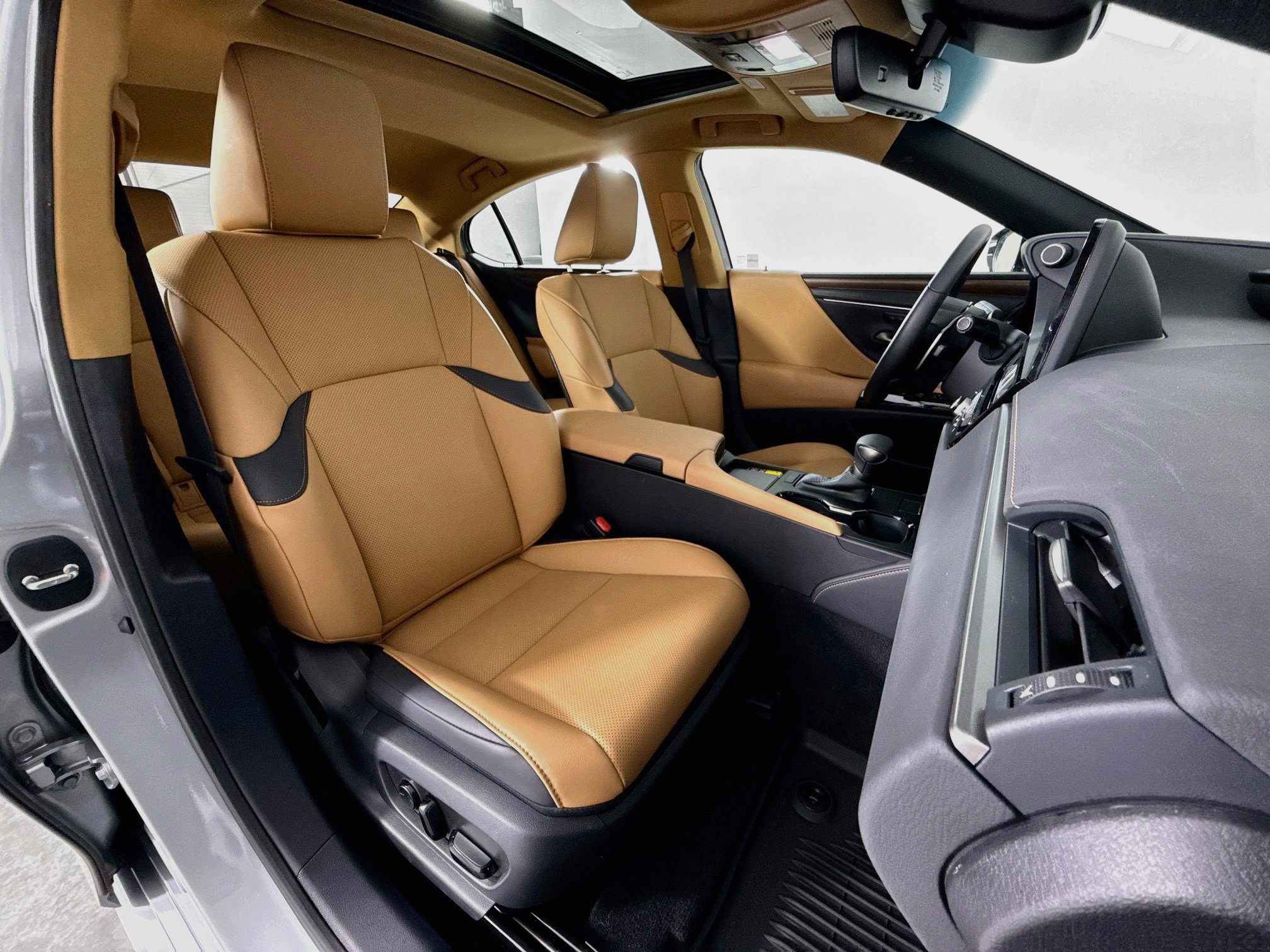 Certified 2025 Lexus ES 350 w/ Premium Package FWD image 26