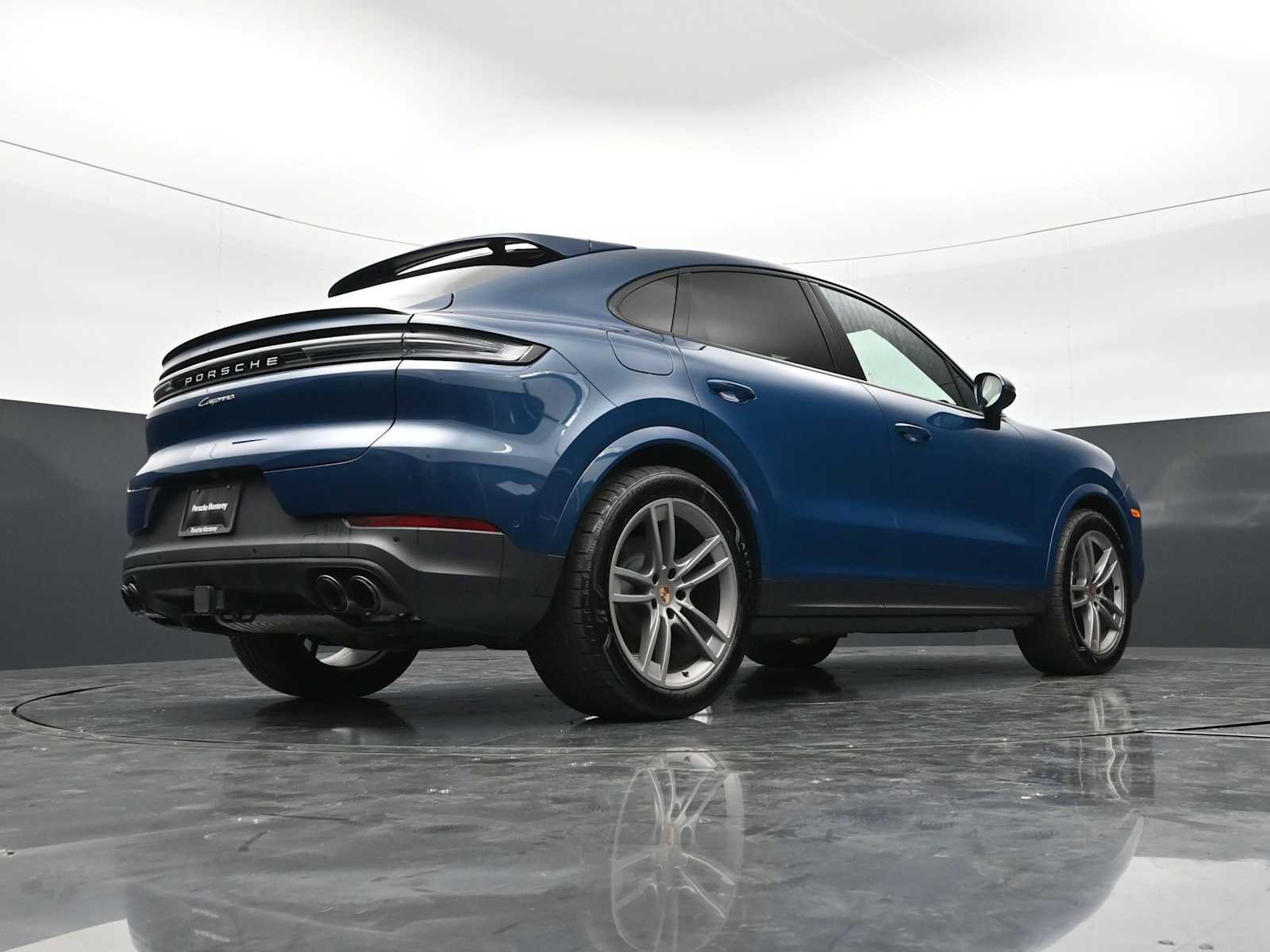 Certified 2025 Porsche Cayenne Coupe AWD/4WD image 41