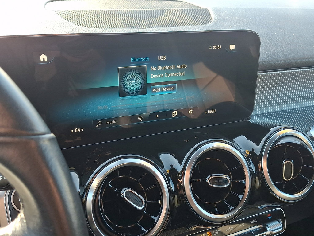 Used 2023 Mercedes-Benz GLB 250 4MATIC image 28