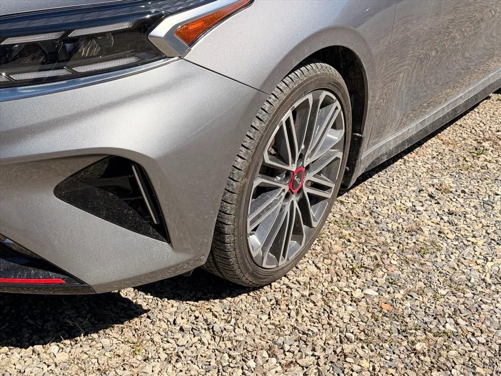 Used 2023 Kia Forte GT w/ GT2 Package image 5