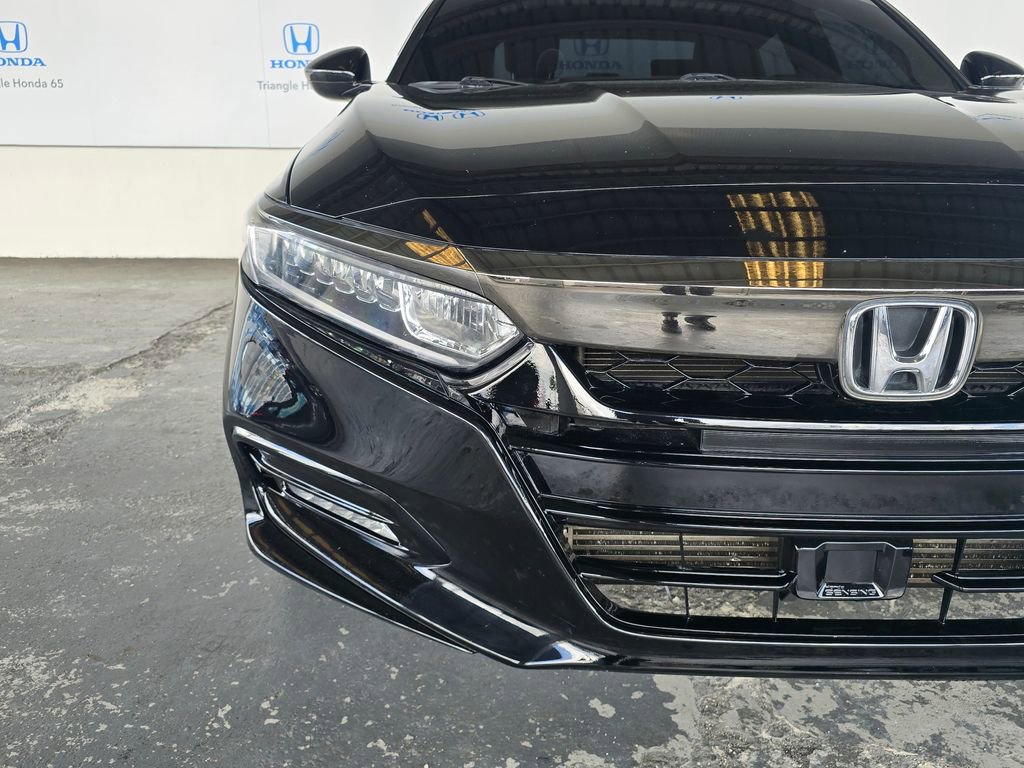 Used 2018 Honda Accord Sport image 32