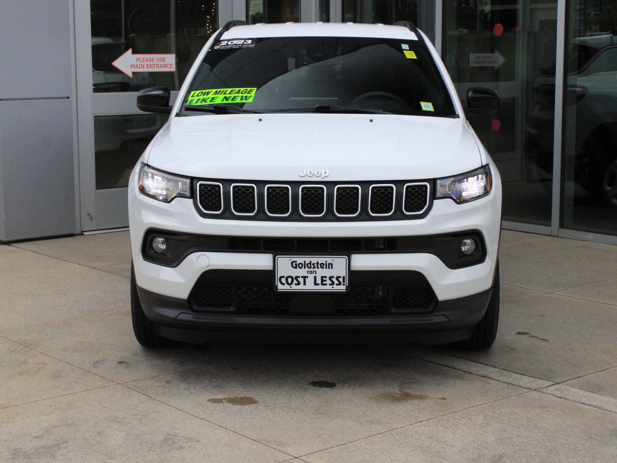 Certified 2023 Jeep Compass Latitude w/ Convenience Group AWD/4WD image 2