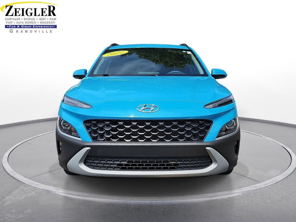 Used 2022 Hyundai Kona SEL w/ Cargo Package FWD image 2