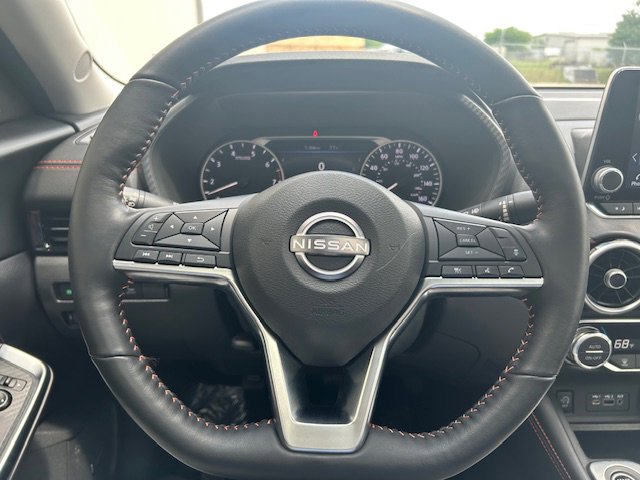 Used 2025 Nissan Sentra SR w/ SR Premium Package FWD image 15