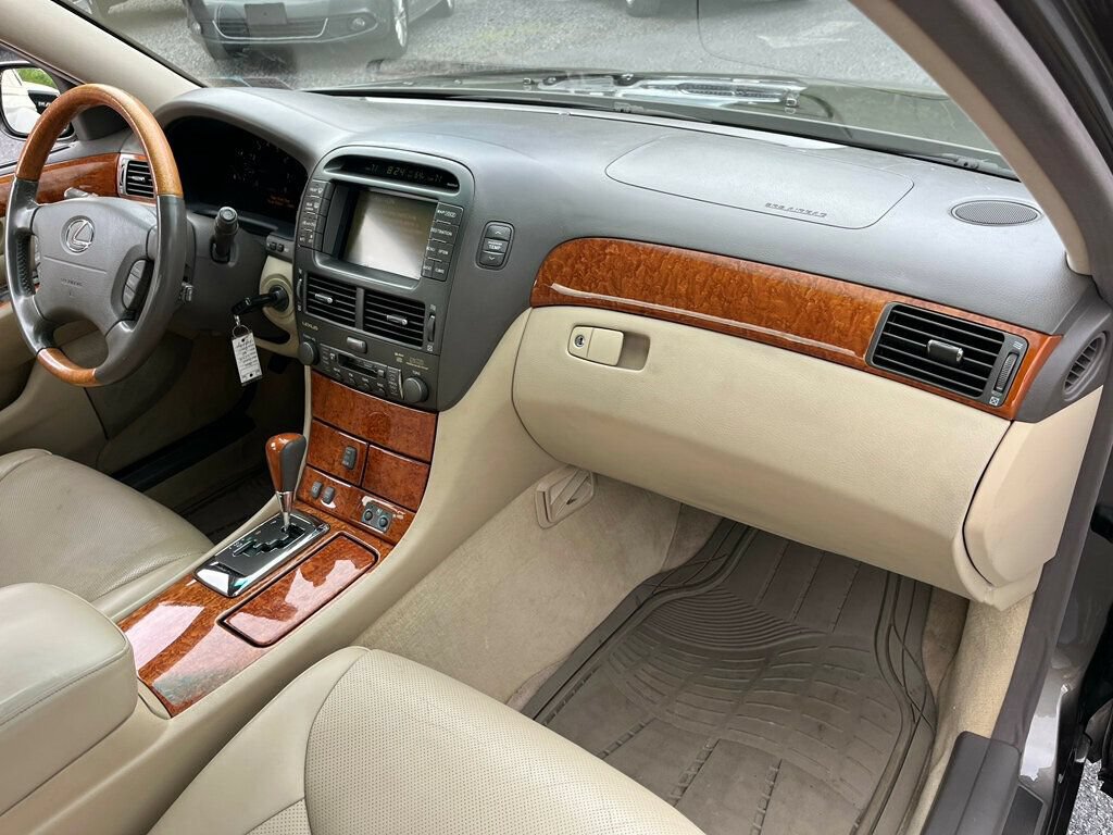 Used 2006 Lexus LS 430 RWD image 36