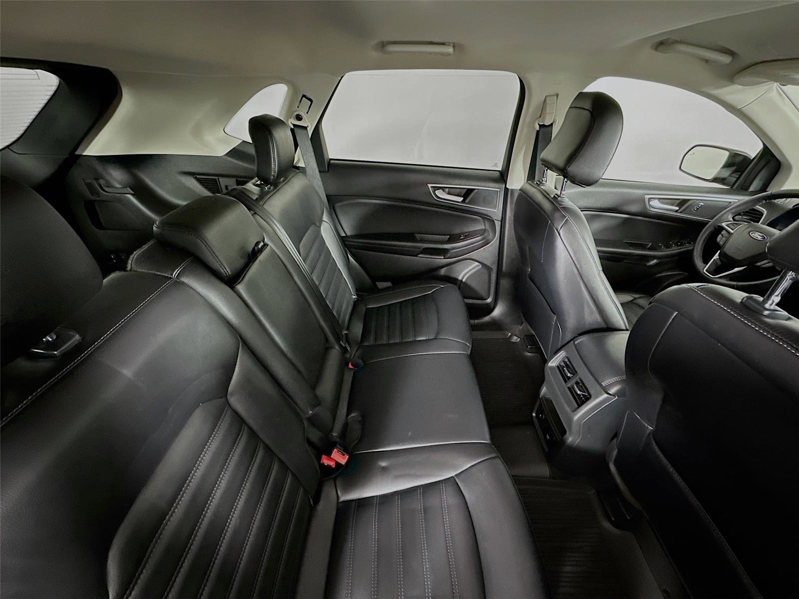 Used 2024 Ford Edge SEL w/ Convenience Package image 24