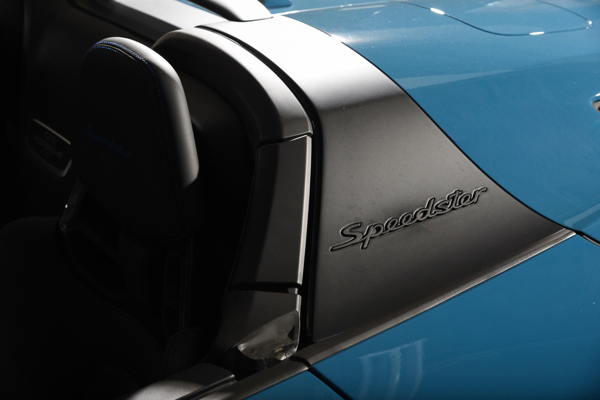 Used 2019 Porsche 911 Speedster RWD image 32