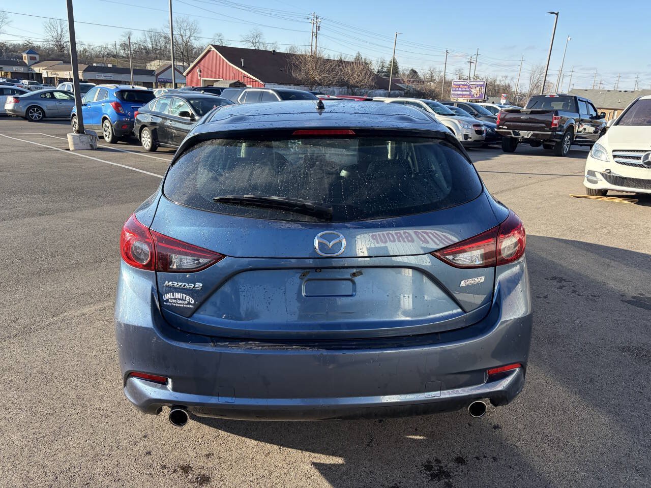 Used 2017 MAZDA MAZDA3 Touring FWD image 8