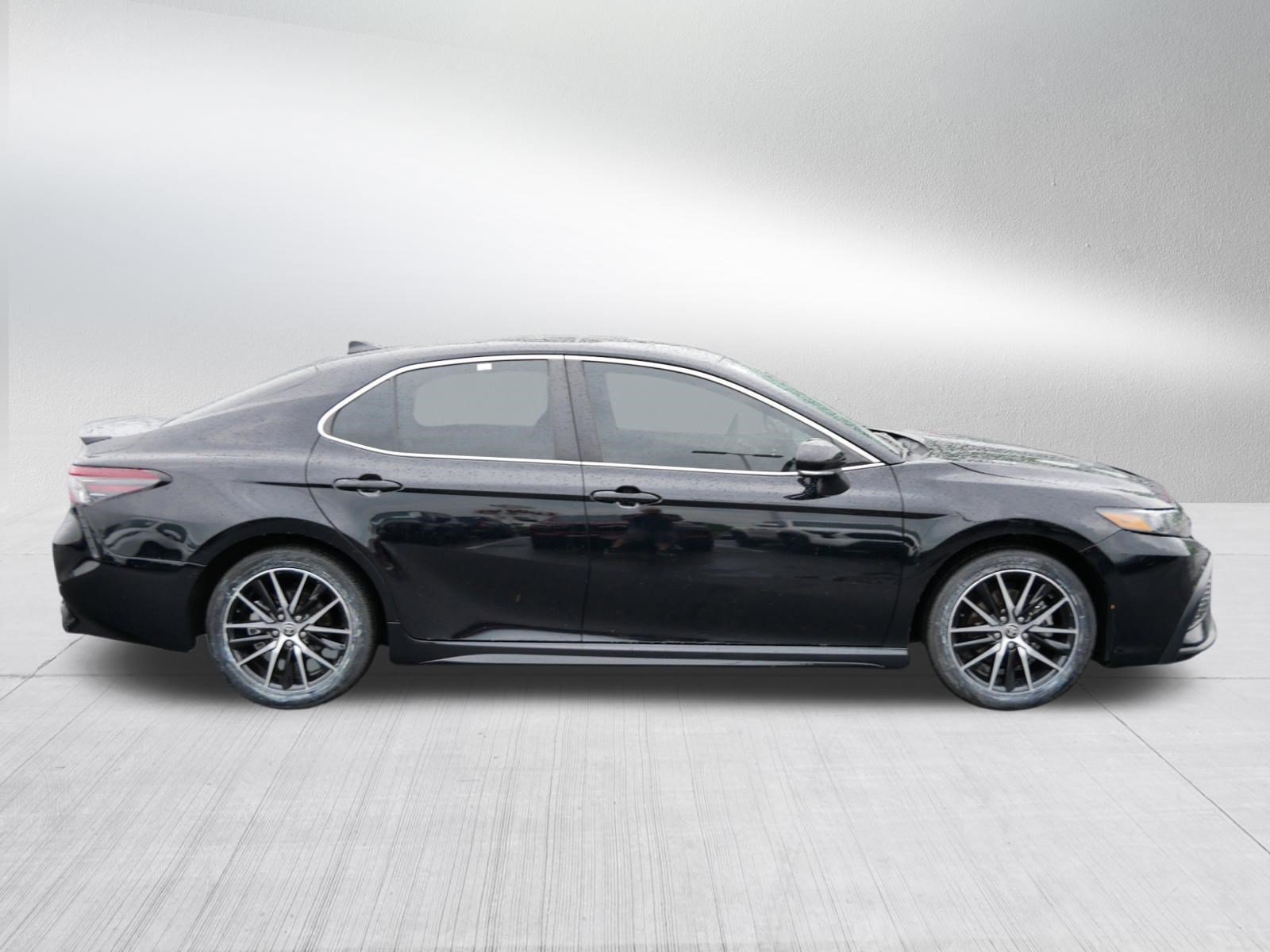 Certified 2024 Toyota Camry SE FWD image 8