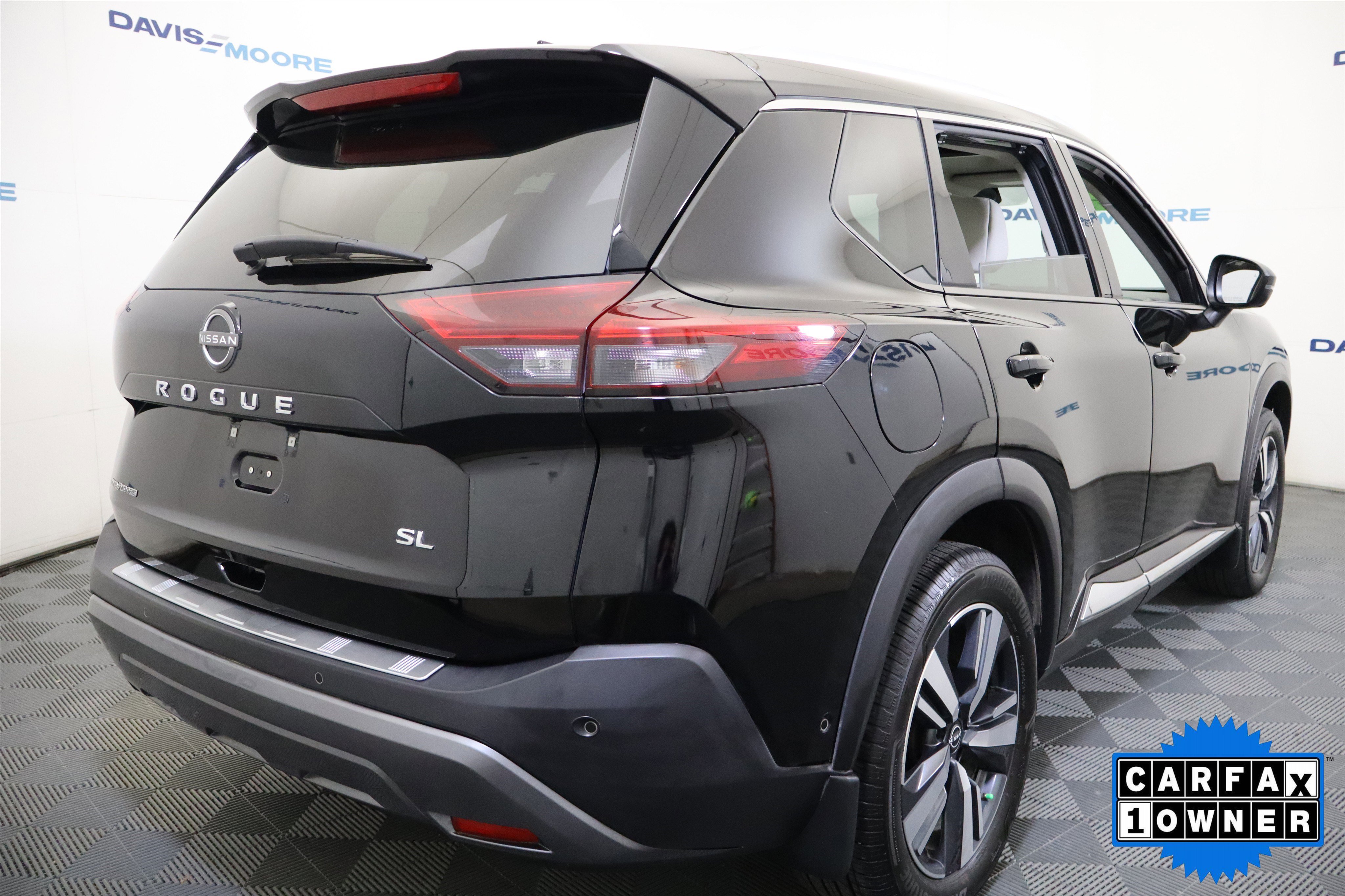 Used 2025 Chevrolet Silverado 1500 LT w/ Leather Package image 38