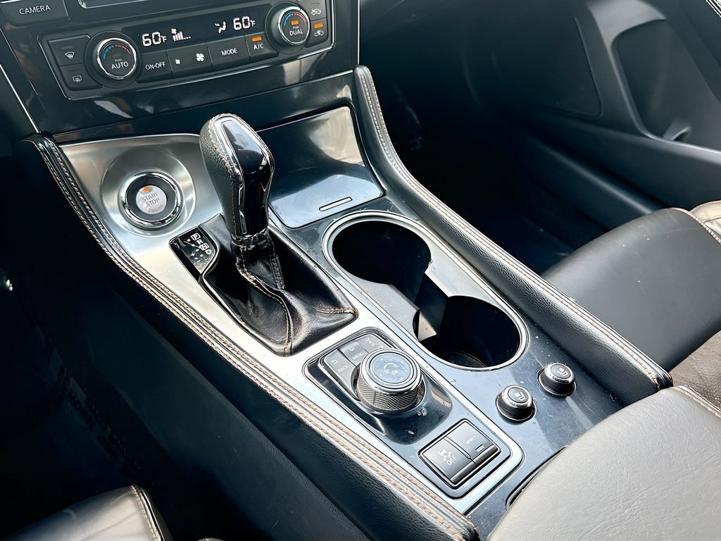 Used 2022 Nissan Maxima SR w/ Sport Mat Group FWD image 17