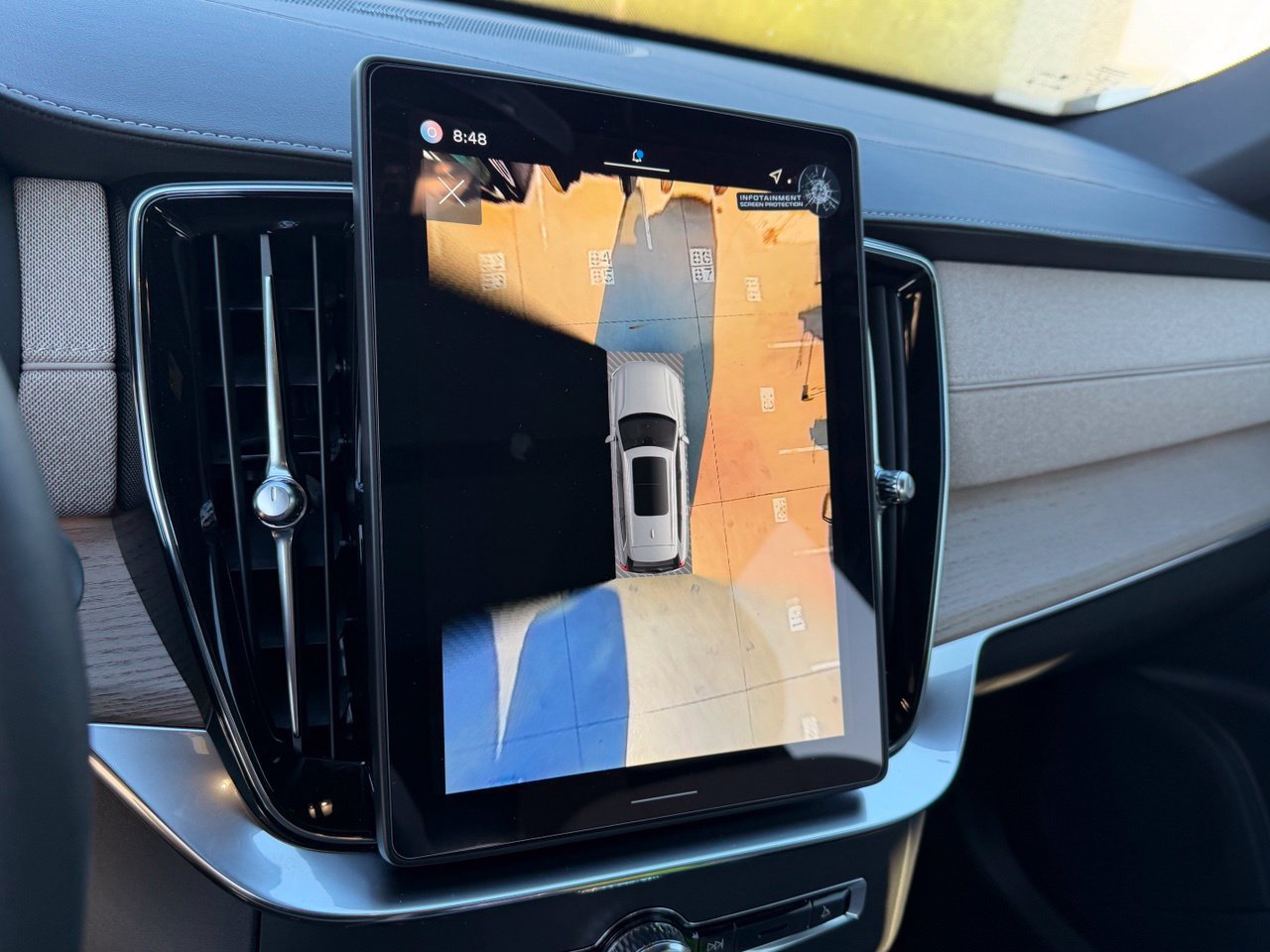 New 2026 Volvo XC90 B6 Plus w/ Protection Package Premier AWD/4WD image 15