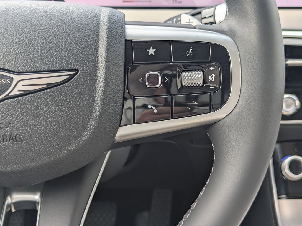 Used 2026 Genesis GV70 2.5T Select image 17