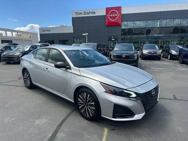 Used 2024 Nissan Altima 2.5 SV FWD video 1