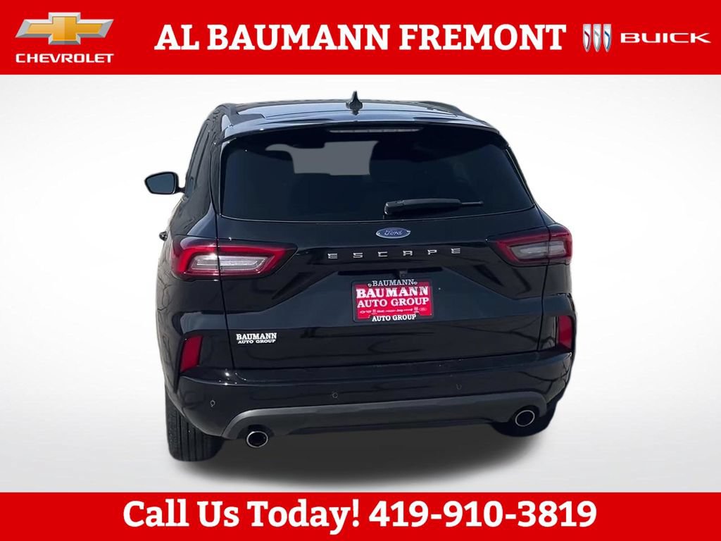 Used 2023 Ford Escape ST-Line w/ Tech Pack #1 FWD image 5