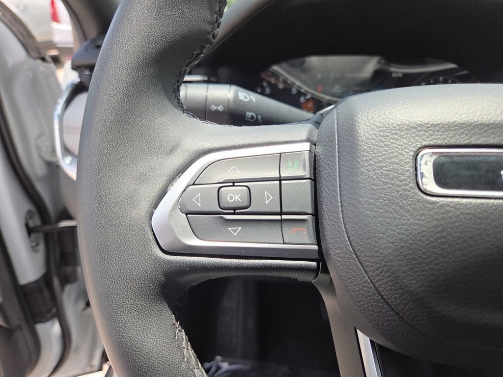 Used 2024 Jeep Compass Limited AWD/4WD image 33