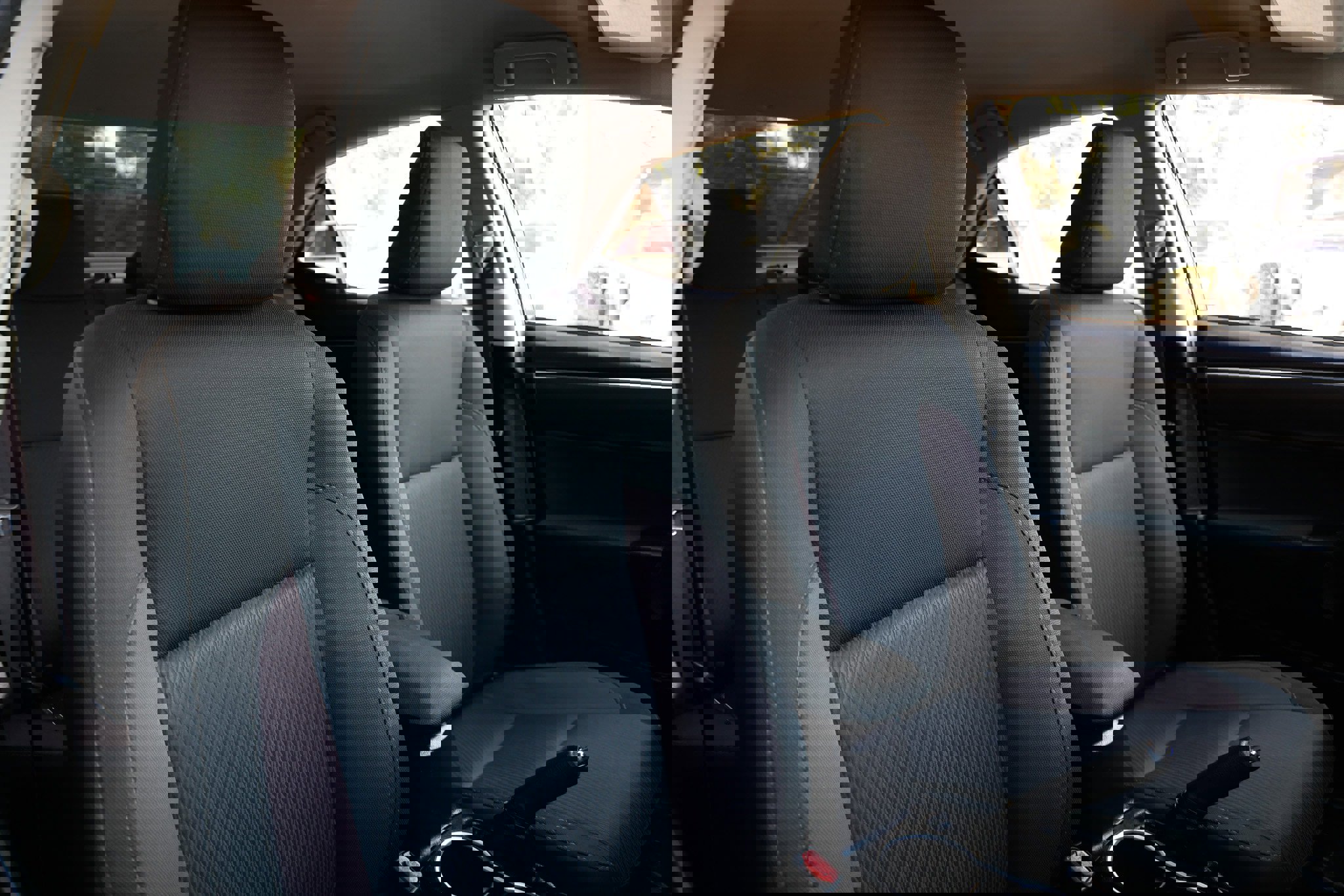 Used 2019 Toyota Corolla LE image 19