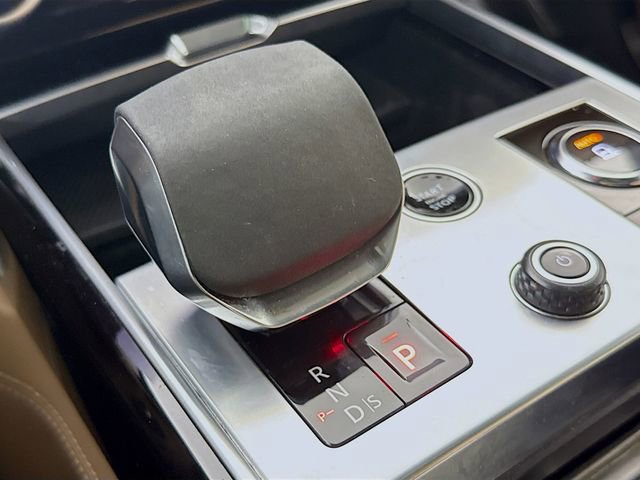 Certified 2023 Land Rover Range Rover SE image 19