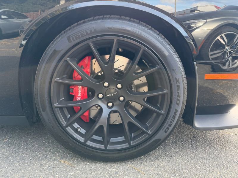 Used 2015 Dodge Challenger SRT Hellcat image 26
