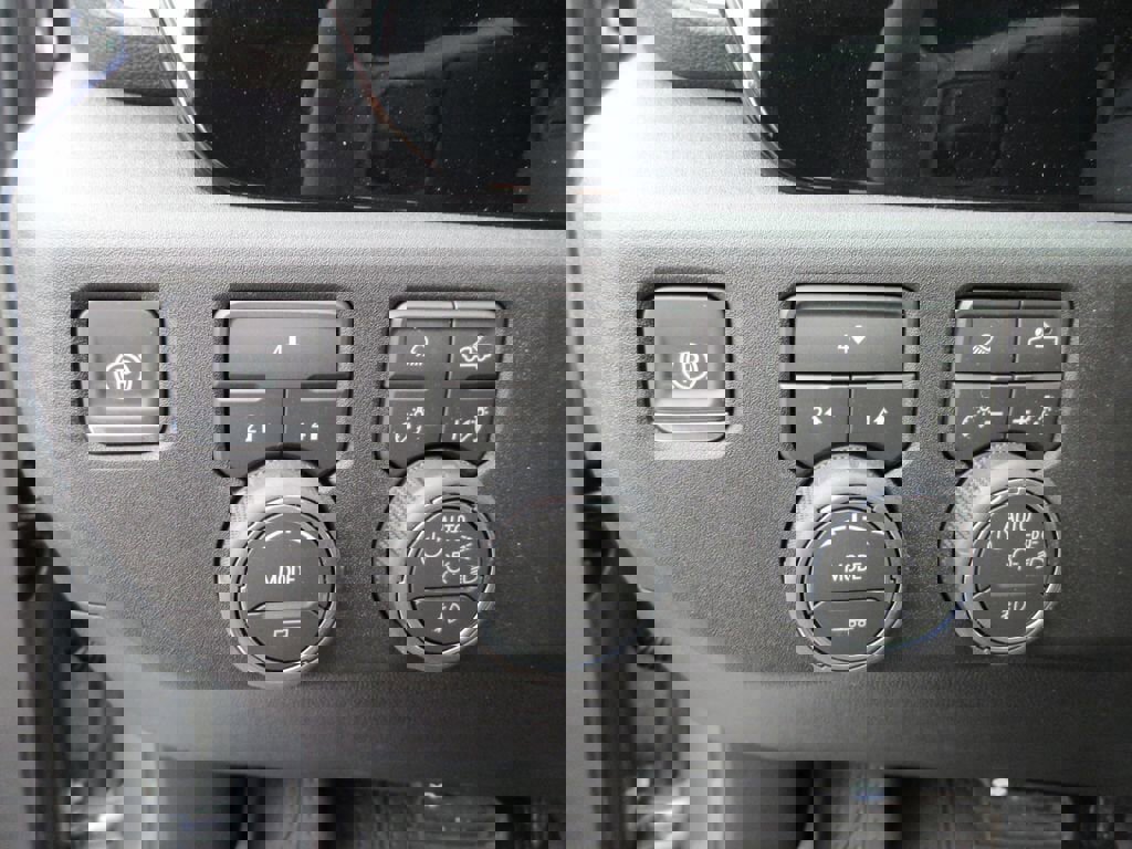 New 2026 Chevrolet Silverado 3500 LT w/ Convenience Package image 21