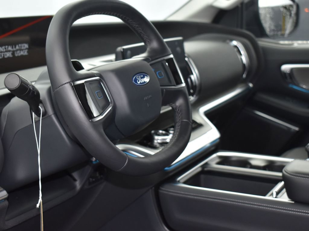New 2026 Ford Expedition Platinum AWD/4WD image 8
