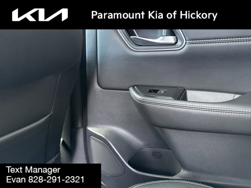 Used 2021 Nissan Rogue SL w/ Premium Package image 16