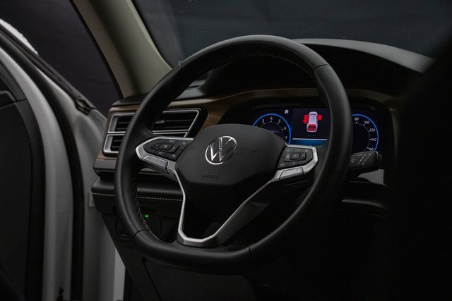 Used 2024 Volkswagen Atlas SE image 14