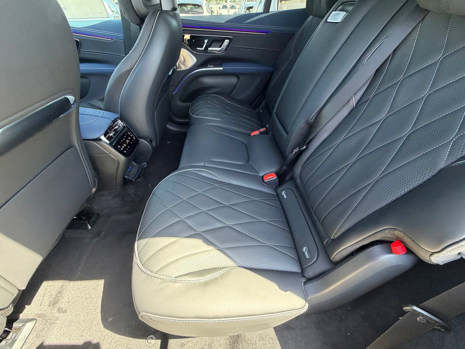 New 2026 Mercedes-Benz EQS 550 4MATIC SUV image 28