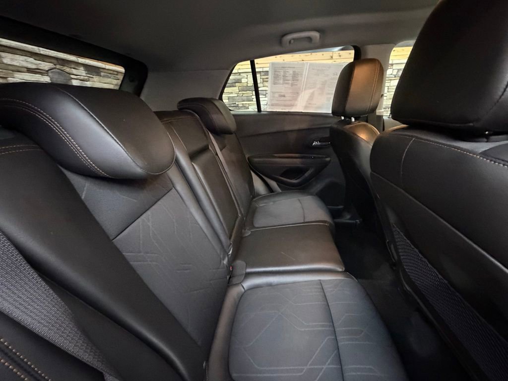Used 2018 Chevrolet Trax LT w/ LT Convenience Package image 31