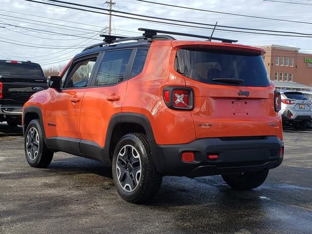 Used 2016 Jeep Renegade Trailhawk image 6