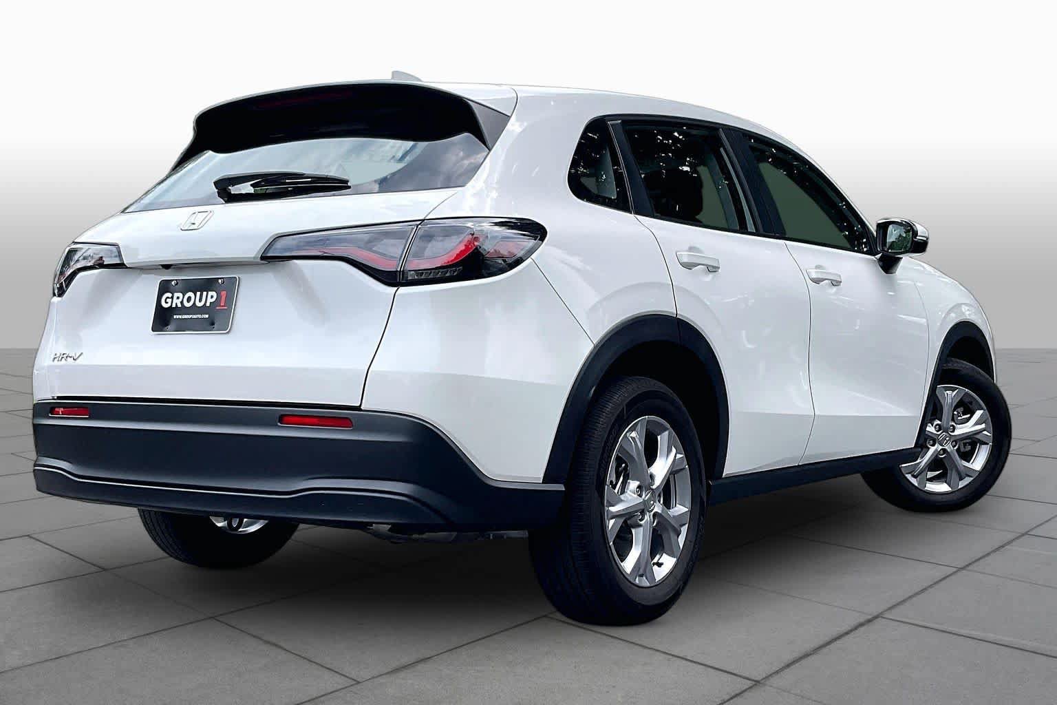 Used 2025 Honda HR-V LX image 11
