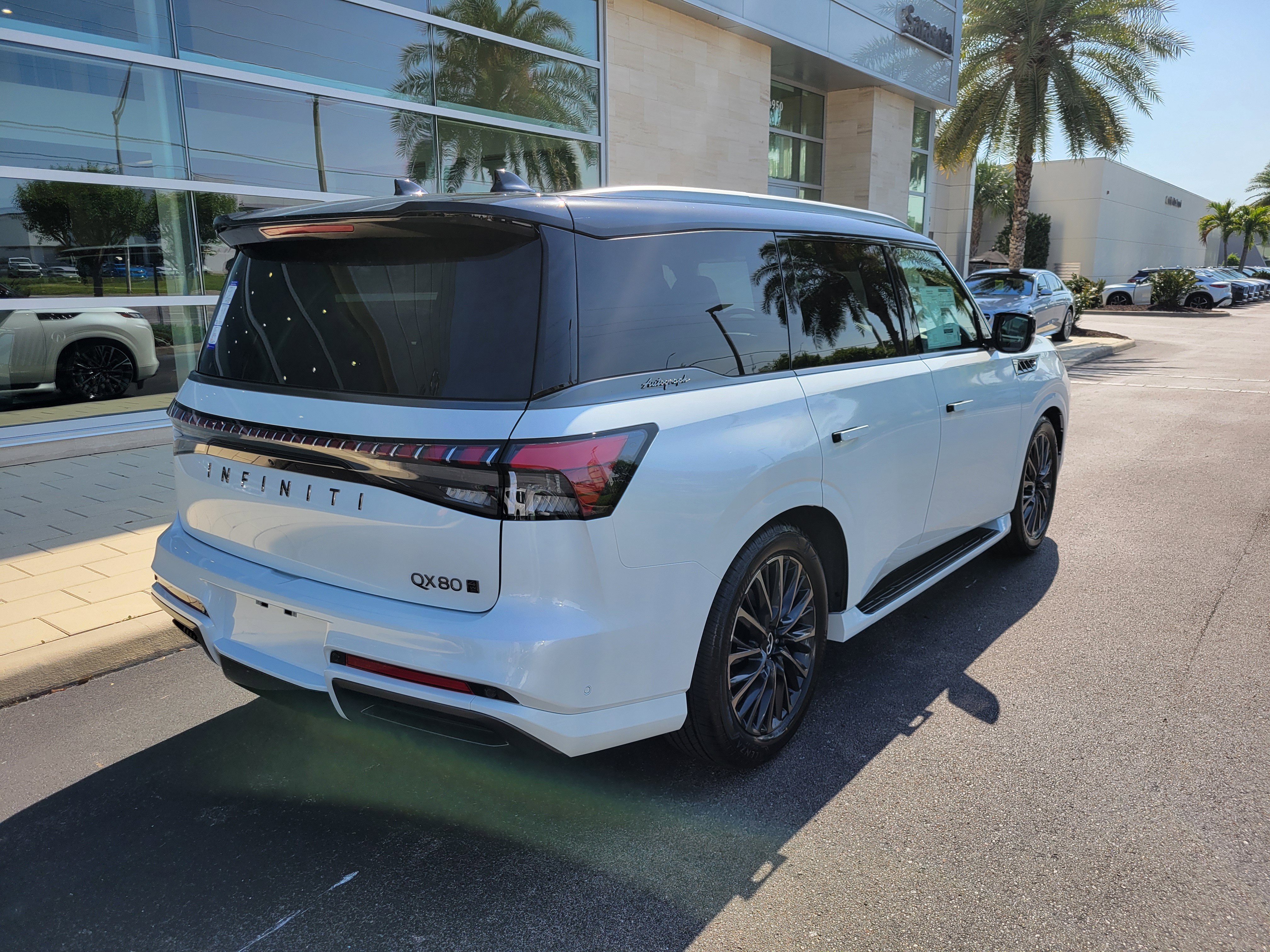 New 2026 INFINITI QX80 Autograph AWD/4WD image 4