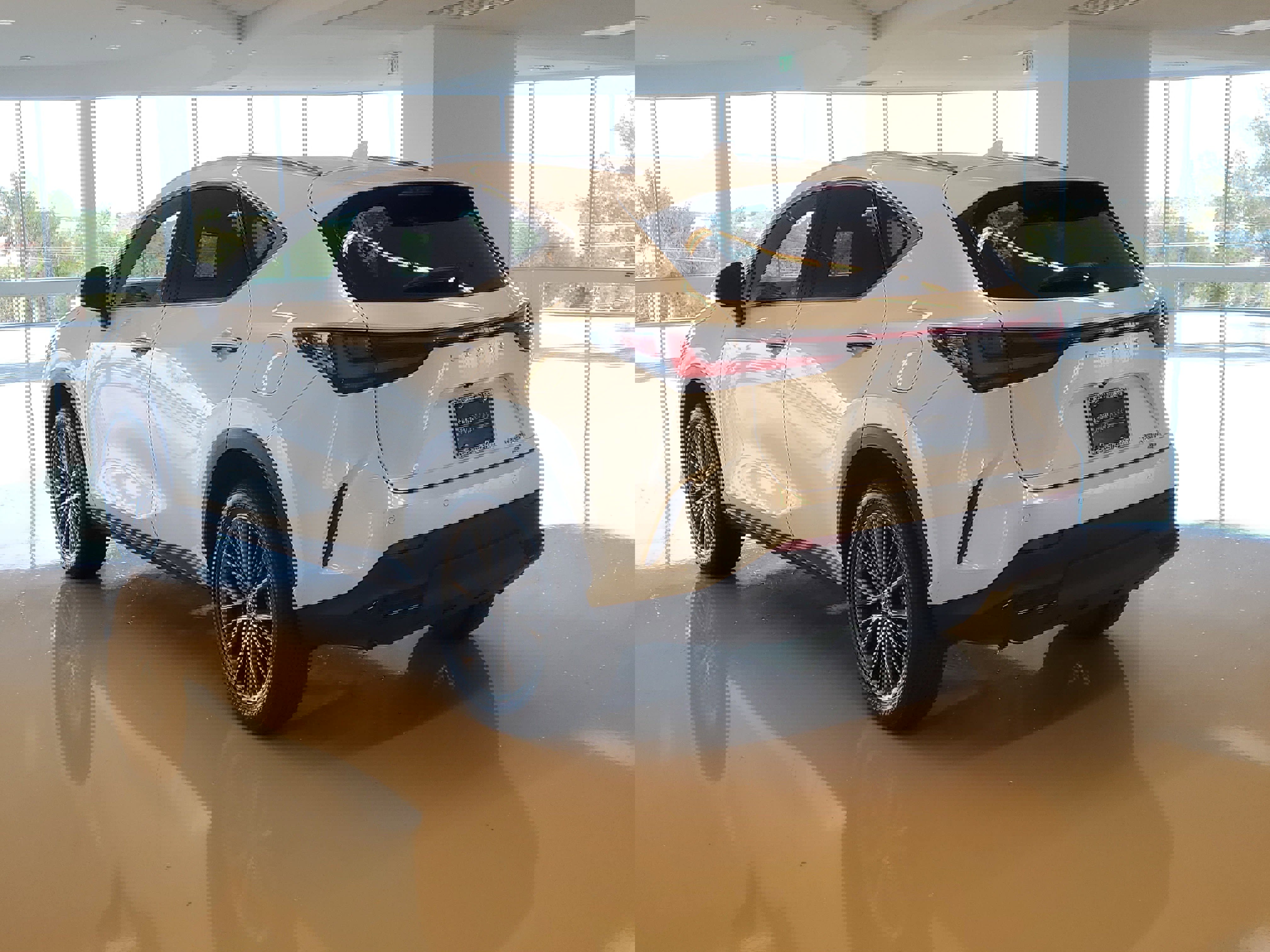 Used 2023 Lexus NX 350h NX 350h Premium image 8