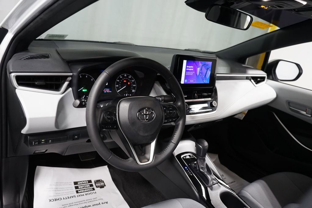 Used 2024 Toyota Corolla SE image 11