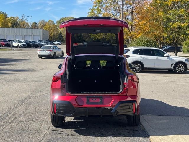 Certified 2025 BMW X2 xDrive28i w/ Premium Package image 28