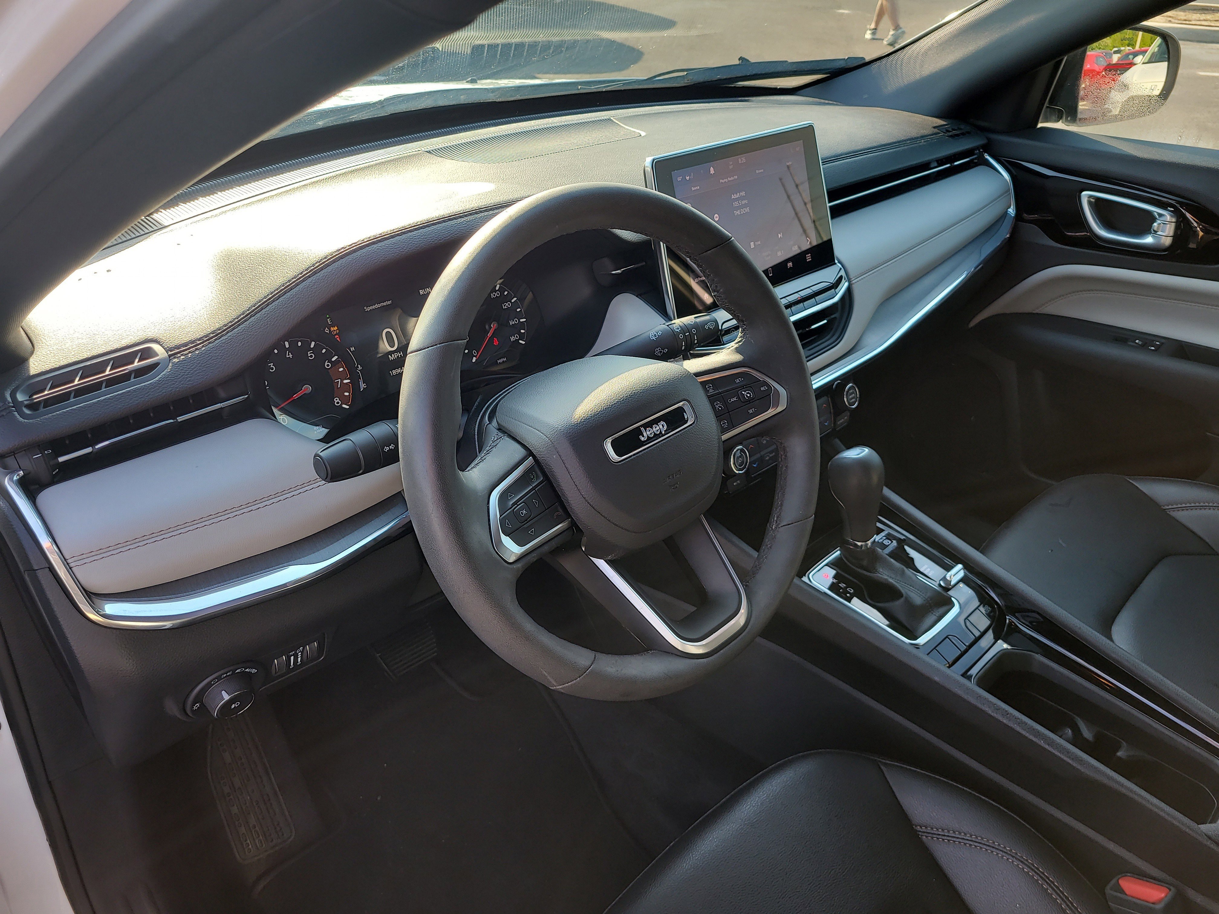 Used 2024 Jeep Compass Limited image 18