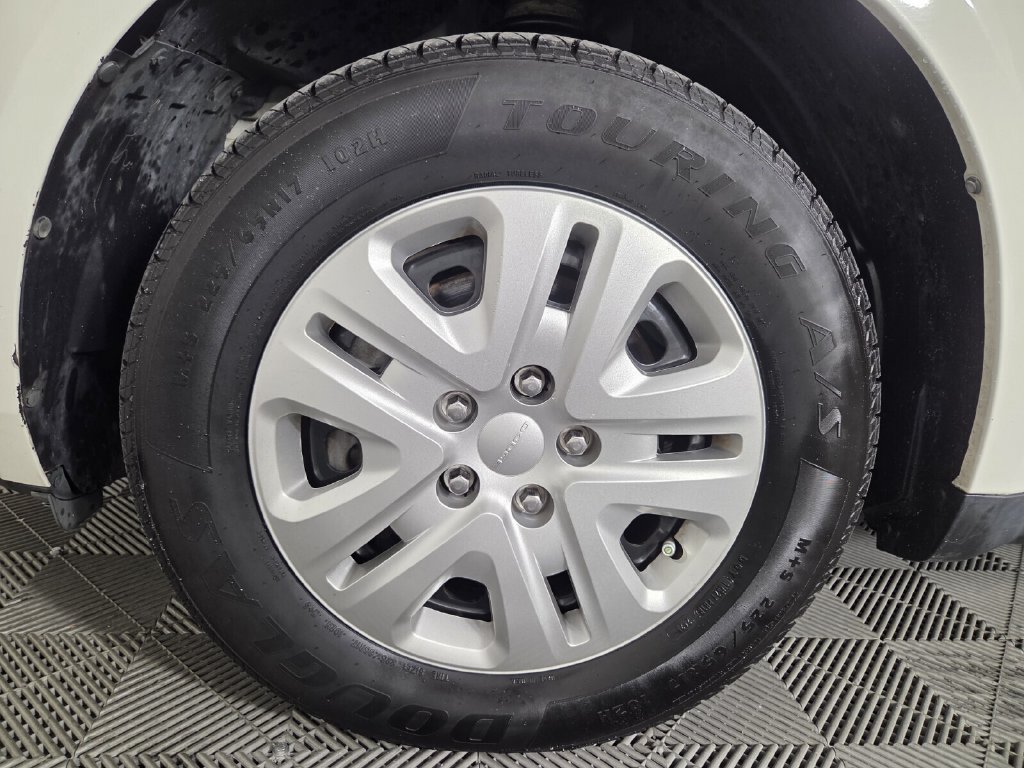 Used 2020 Dodge Journey SE w/ SE Popular Equipment Group FWD image 7