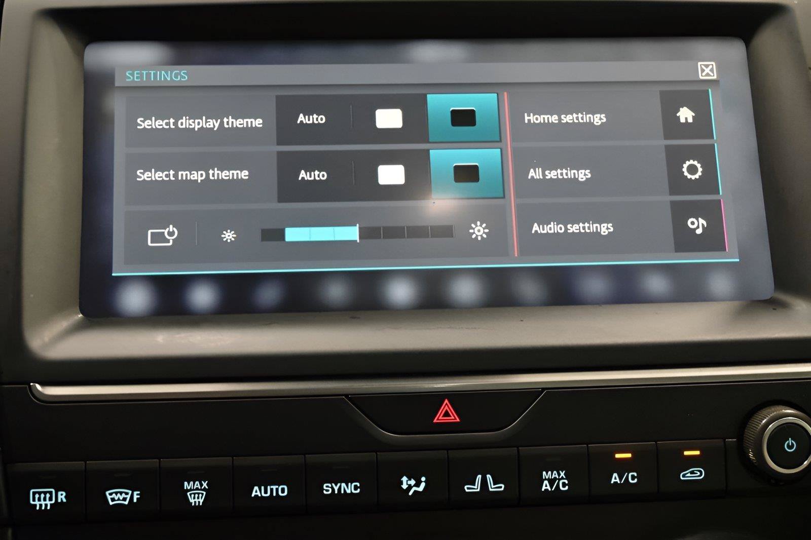Used 2019 Jaguar E-PACE S AWD/4WD image 27
