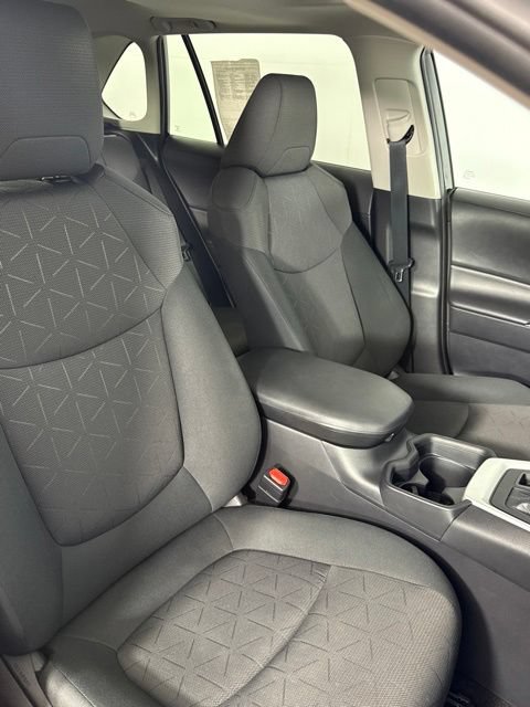 Used 2019 Toyota RAV4 XLE AWD/4WD image 26